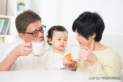 ​乳业板块双雄，伊利股份和蒙牛乳业，你更喜欢谁，谁更有投资价值