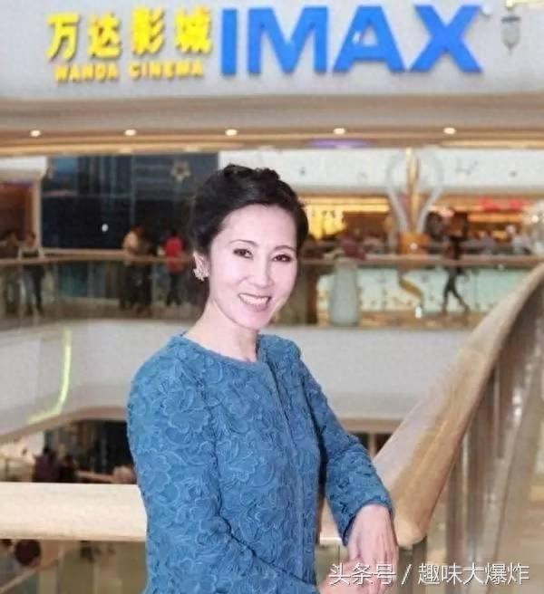 中国首富王健林背后的女人：林宁，高贵大气背景不凡