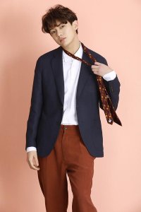 ​复古混搭写真 少年玩酷还看演员李逸男