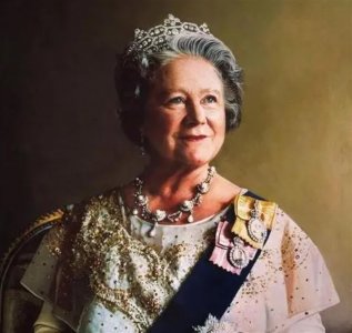 ​英国太后强势干政，活101岁，搞砸后辈婚姻，菲利普亲王气到秃头