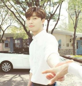 ​完美偶像，新出之星，一个让你随时随地爱上的全能艺人——朴叙俊