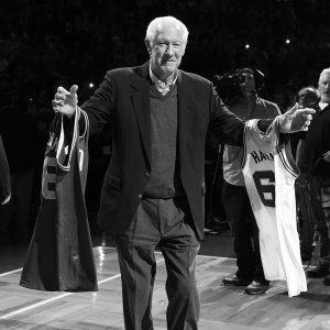 ​追忆传奇！凯尔特人官方推特缅怀哈夫里切克80岁诞辰