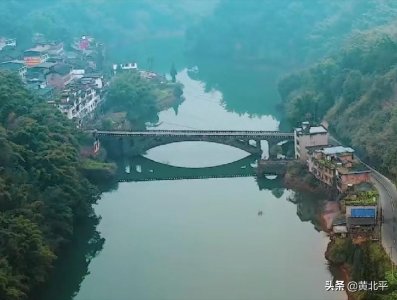 ​四川省雅安市望鱼古镇，是国内为数不多的原生态老街