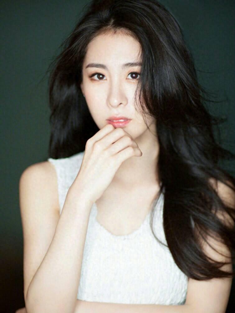 新生代流行女歌手——张碧晨