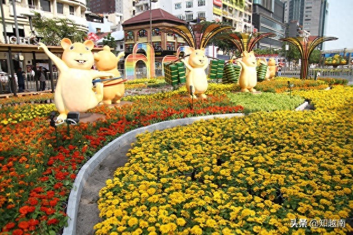 越南最大春节花街开幕：农历鼠年生肖十分可爱，洋溢着浓浓的年味