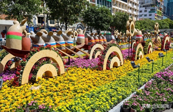 越南最大春节花街开幕：农历鼠年生肖十分可爱，洋溢着浓浓的年味