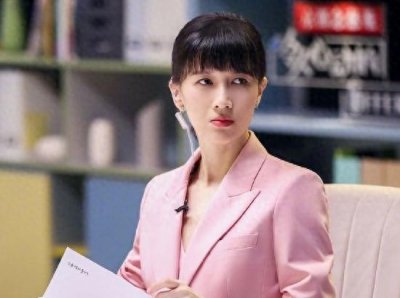 ​papi酱自曝产后日常：头痛牙痛失眠 累得五道三迷