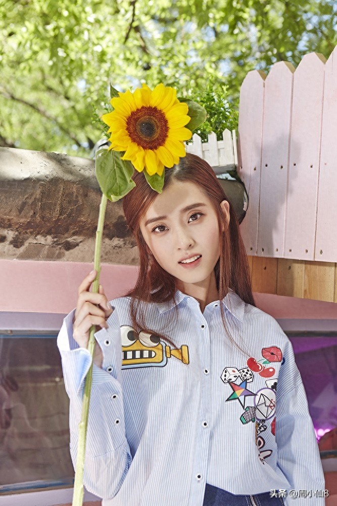 明星李若嘉,娱乐圈影视女演员,是具有实力的艺人