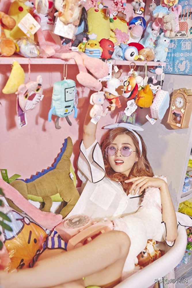 明星李若嘉,娱乐圈影视女演员,是具有实力的艺人