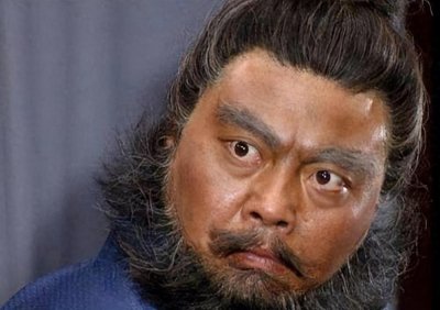 ​85年四川挖出张飞墓，丈八蛇矛千年不朽，专家：我们误会了1800年