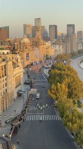 ​2024上海马拉松赛开跑，警方全程护跑