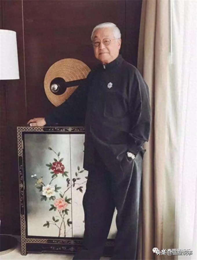 记得《射雕》“黄老邪”吗?如今“蓉儿”不在“老人家”85 岁了