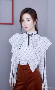 ​童年女神舒畅写真美图，丰满性感，令人难以忘怀