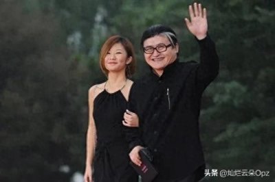 ​刘欢女儿刘一丝走红毯引关注，名字寓意深远显家风