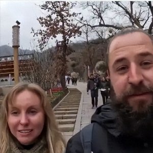 ​澳大利亚夫妇来中国旅游，爽玩一周后称：中国很好，就是定居太难