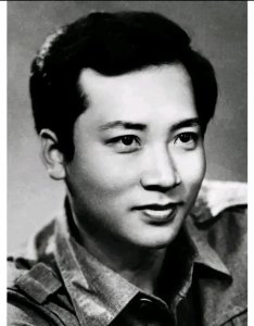 ​陈丽华：中国女首富，出生在颐和园，艰苦创业，49岁嫁入梨园世家