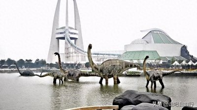 ​走进恐龙遗址群窟，号称“川南四绝”之一的自贡恐龙化石博物馆