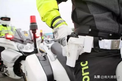​公安局最新命令：派出所、交警等一线民警全部配枪执勤