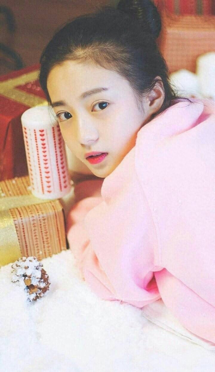 组图：内地女演员张雅钦