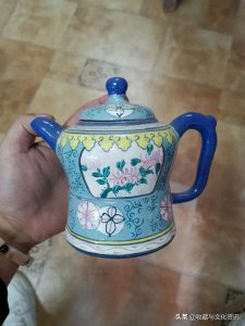 ​五六十年代紫砂加彩茶壶鉴赏