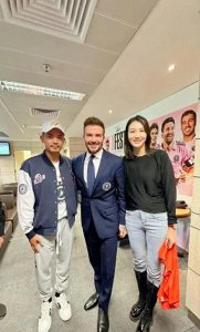 ​体坛传奇林丹变油腻，妻子谢杏芳美艳动人！揭秘他们的生活新篇章