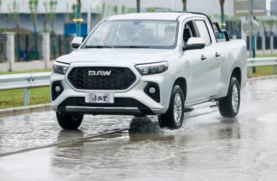 ​北京汽车新款皮卡实车曝光，定名为“卡路里”，搭载2.0L五菱动力