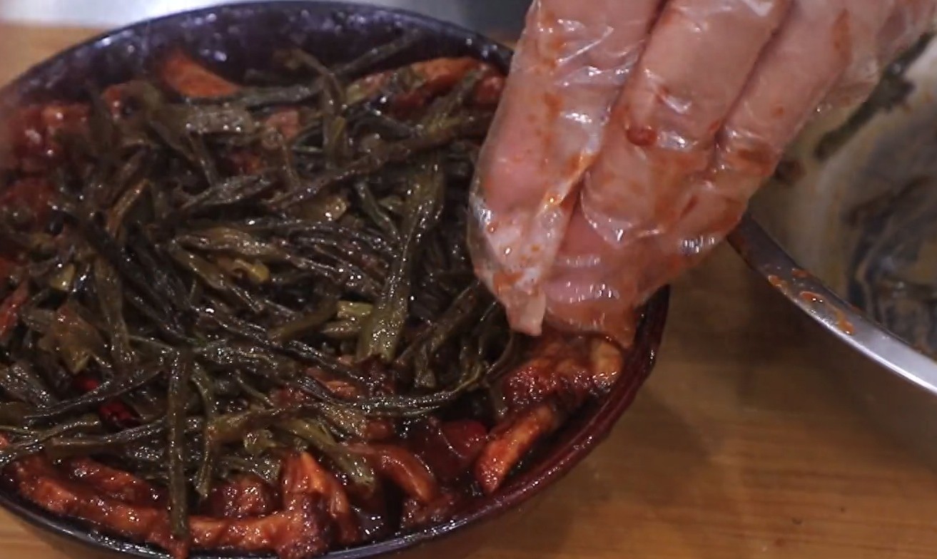 这才是扣肉的地道做法,厨师长的烹饪技巧高,好吃不油腻,真香