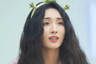 ​王紫璇跟导演丈夫分手，嫁给才子李鸿其，李现或许是介绍人