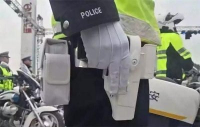 ​聚焦丨这里的交警开始配枪值勤 15种情形可开枪