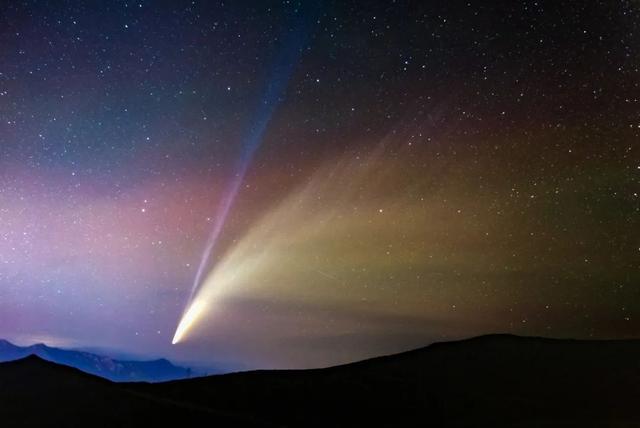 离我们最近的哈雷彗星（夜空中最长的彗星）(7)