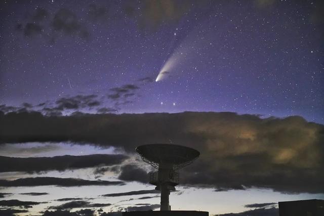 离我们最近的哈雷彗星（夜空中最长的彗星）(9)