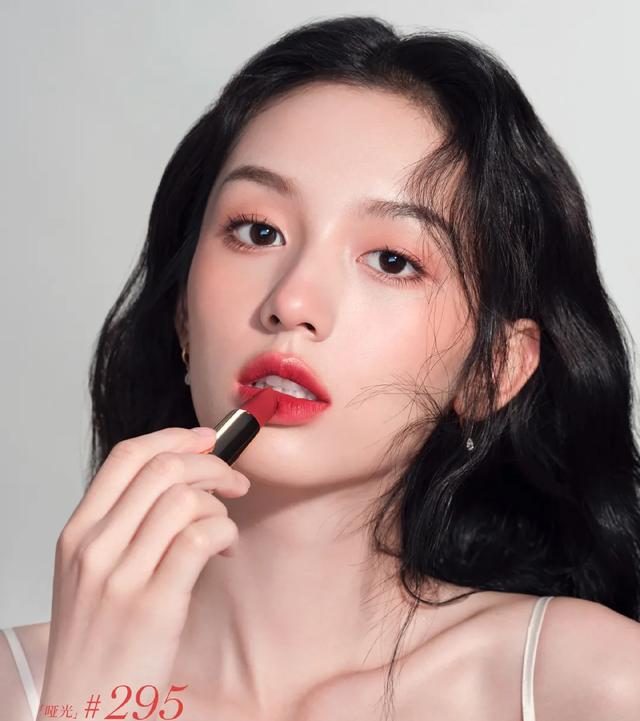 盘点4支最容易上瘾的百搭显白口红（秋冬必入的5支口红）(21)