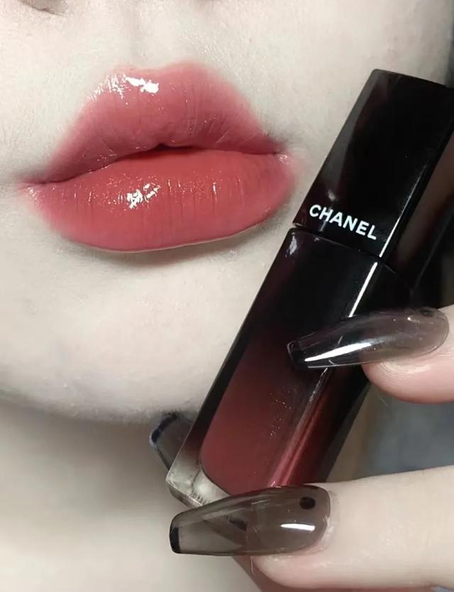 盘点4支最容易上瘾的百搭显白口红（秋冬必入的5支口红）(26)