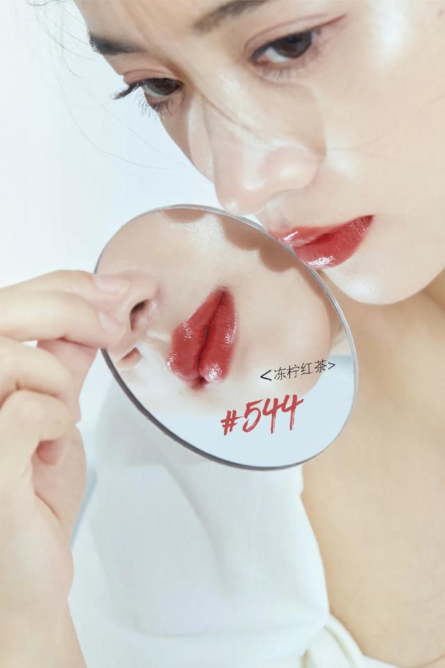 盘点4支最容易上瘾的百搭显白口红（秋冬必入的5支口红）(33)