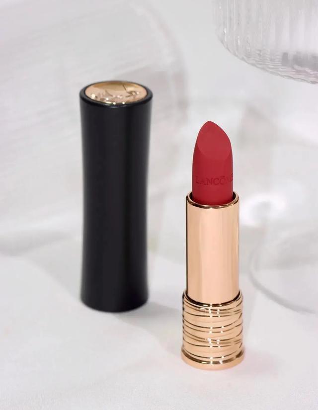 盘点4支最容易上瘾的百搭显白口红（秋冬必入的5支口红）(15)