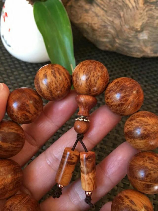 崖柏手串怎么盘又快又亮（崖柏手串如何正确盘玩你知多少）(15)