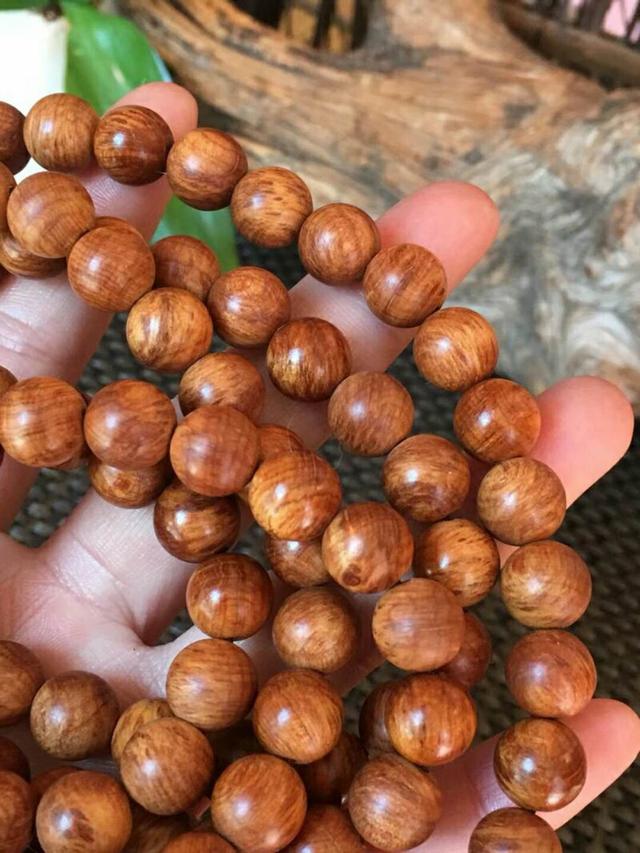 崖柏手串怎么盘又快又亮（崖柏手串如何正确盘玩你知多少）(34)