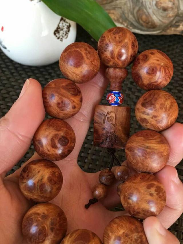 崖柏手串怎么盘又快又亮（崖柏手串如何正确盘玩你知多少）(12)