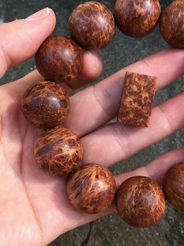 崖柏手串怎么盘又快又亮（崖柏手串如何正确盘玩你知多少）(20)