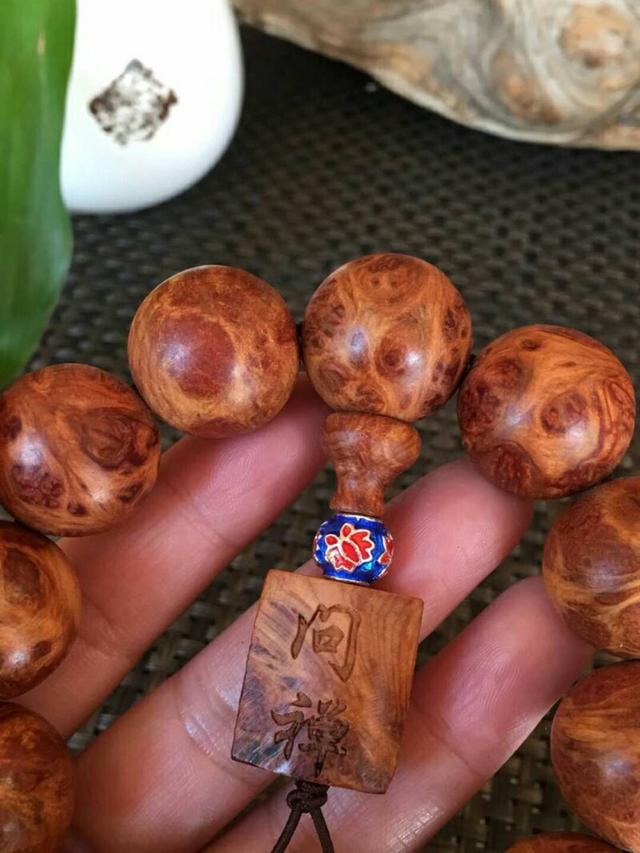 崖柏手串怎么盘又快又亮（崖柏手串如何正确盘玩你知多少）(9)