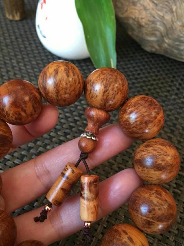 崖柏手串怎么盘又快又亮（崖柏手串如何正确盘玩你知多少）(16)