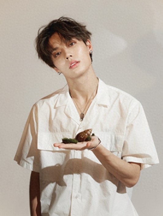 组图：偶像新人林彦俊