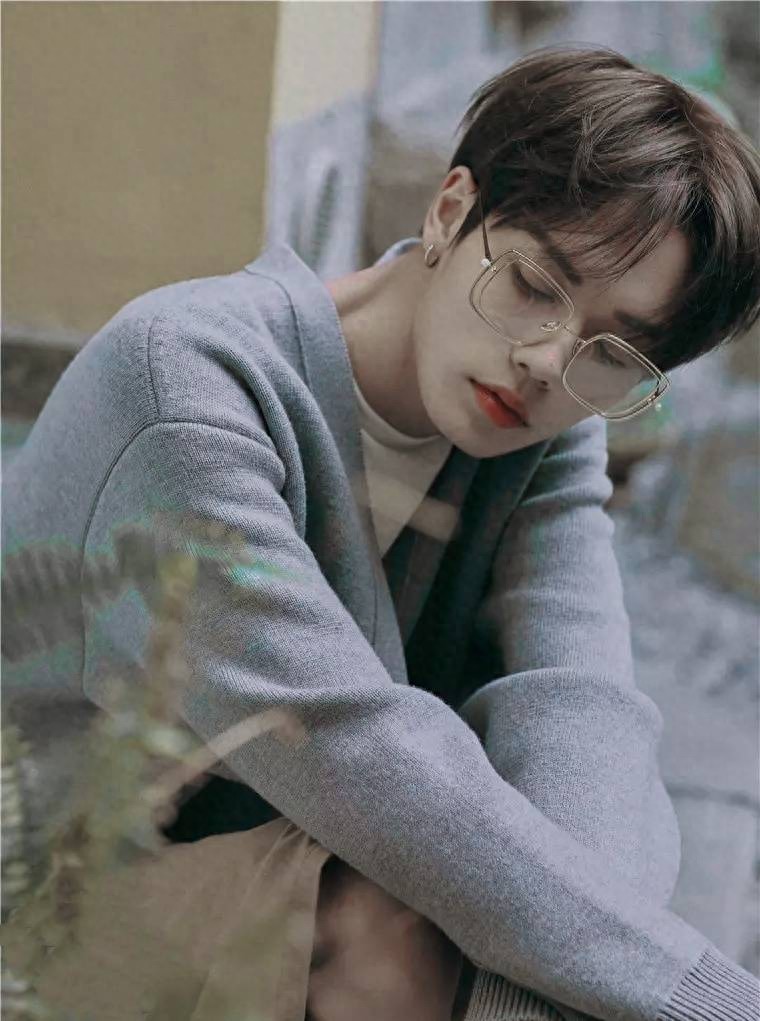 组图：偶像新人林彦俊