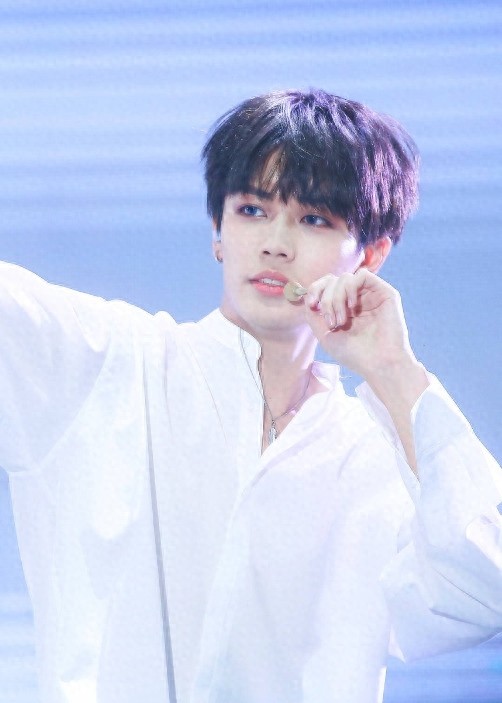 组图：偶像新人林彦俊