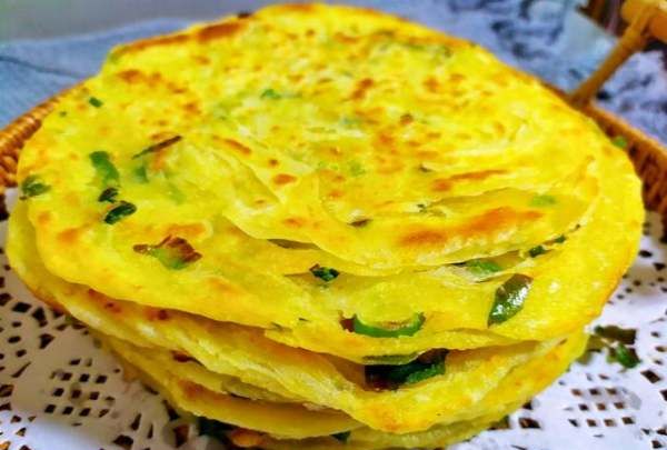 葱花油饼怎么做,葱油饼的家常做法图11