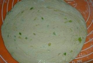 葱花油饼怎么做,葱油饼的家常做法图17