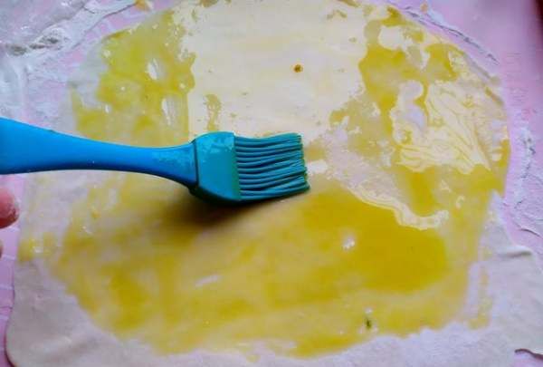 葱花油饼怎么做,葱油饼的家常做法图4