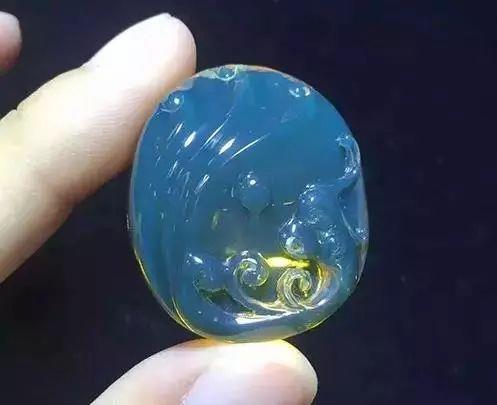 假的蓝珀是什么样子的?