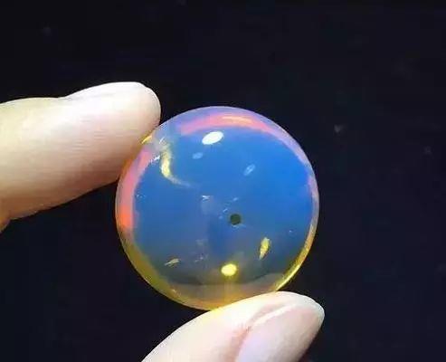 假的蓝珀是什么样子的?