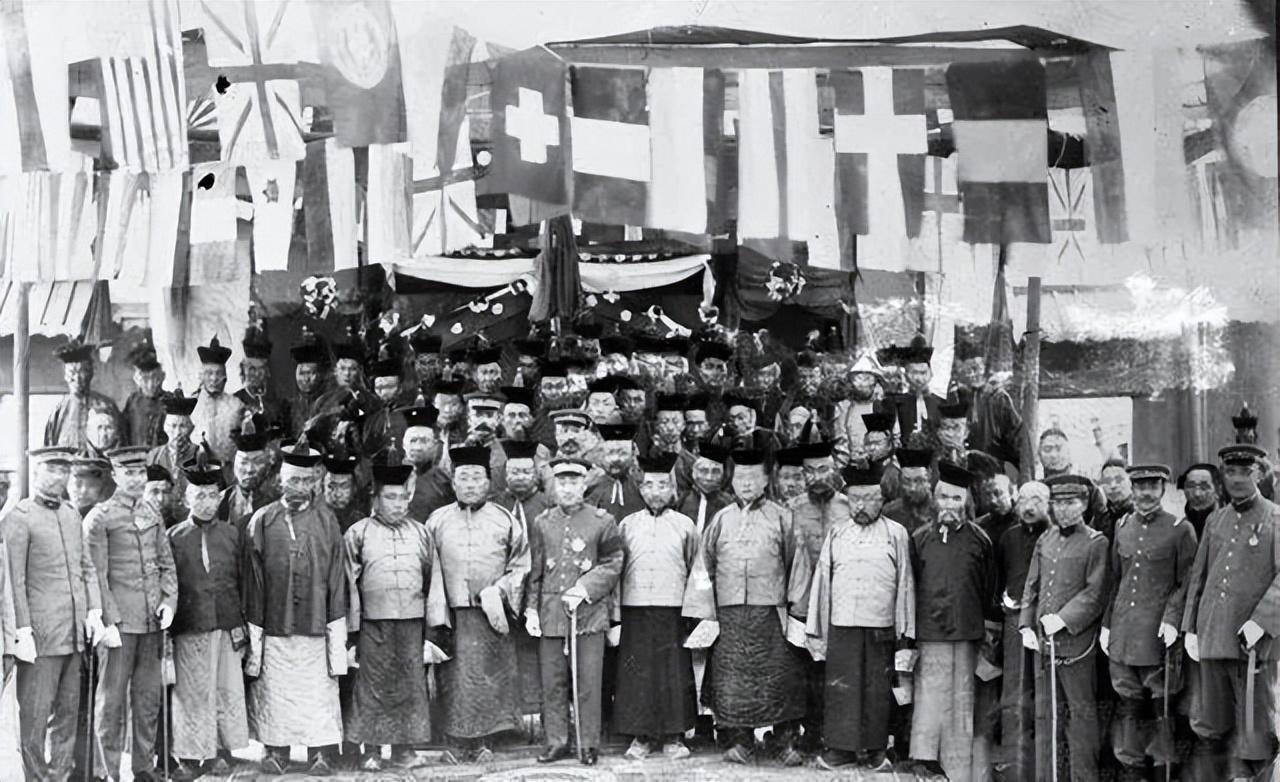 民国是哪一年开始到哪一年结束(民国一共多少年)